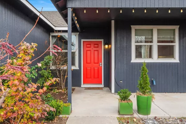 Redmond, OR 97756,1210 32nd CT