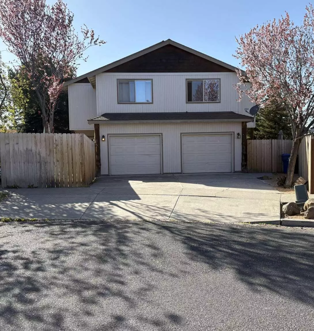 Bend, OR 97702,61379 Sally LN