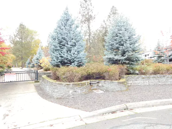 Shady Cove, OR 97539,330 Penny LN