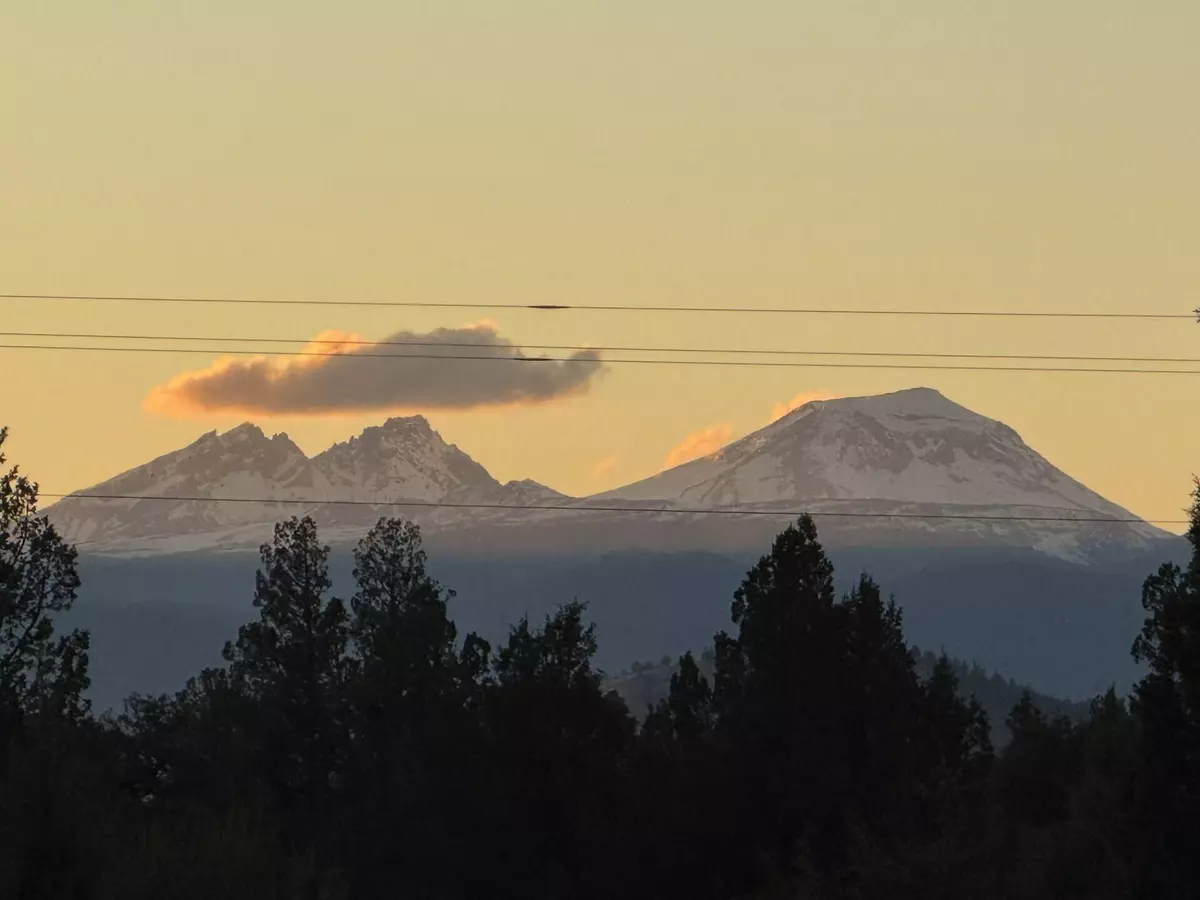 Bend, OR 97701,22820 Bear Creek RD