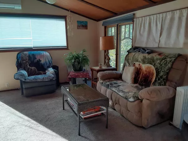 Wolf Creek, OR 97497,4280 Lower Wolf Creek RD