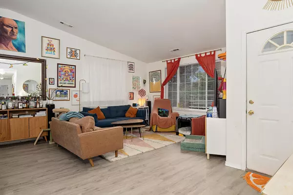 Talent, OR 97540,345 Blackberry CT