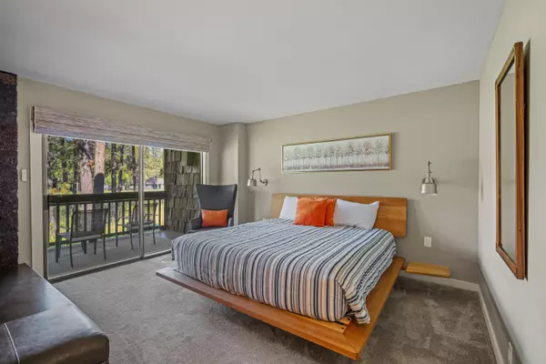 Sunriver, OR 97707,57075 Wild Lily LN #11