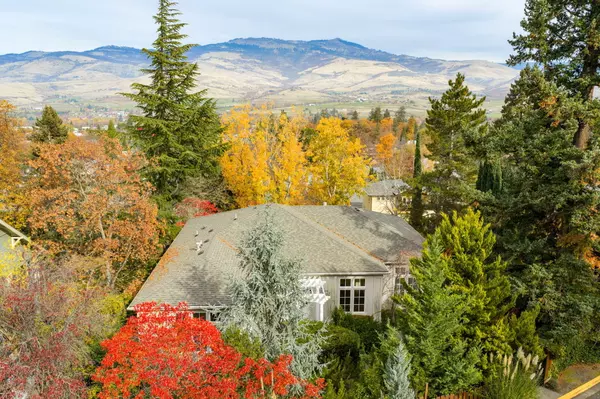 Ashland, OR 97520,575 Auburn ST