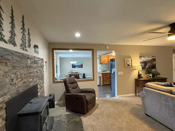 Klamath Falls, OR 97603,3724 La Marada WAY