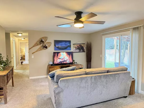 Klamath Falls, OR 97603,3724 La Marada WAY