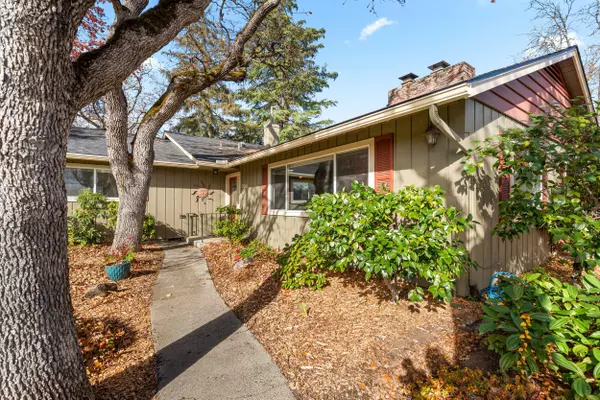 Medford, OR 97504,2241 Dellwood AVE