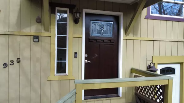 Gold Hill, OR 97525,935 4th AVE