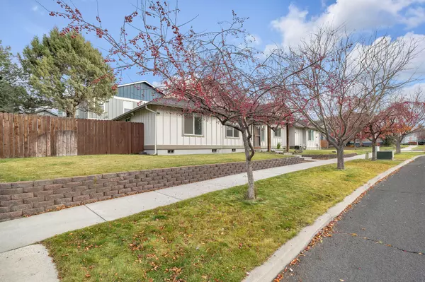 Bend, OR 97701,20874 Covey CT