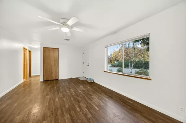 Grants Pass, OR 97526,815 11th ST