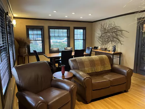 Bend, OR 97703,725 Broadway ST