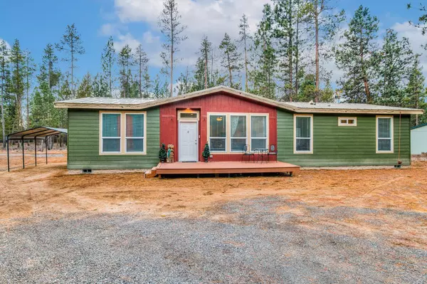 La Pine, OR 97739,15461 Federal RD