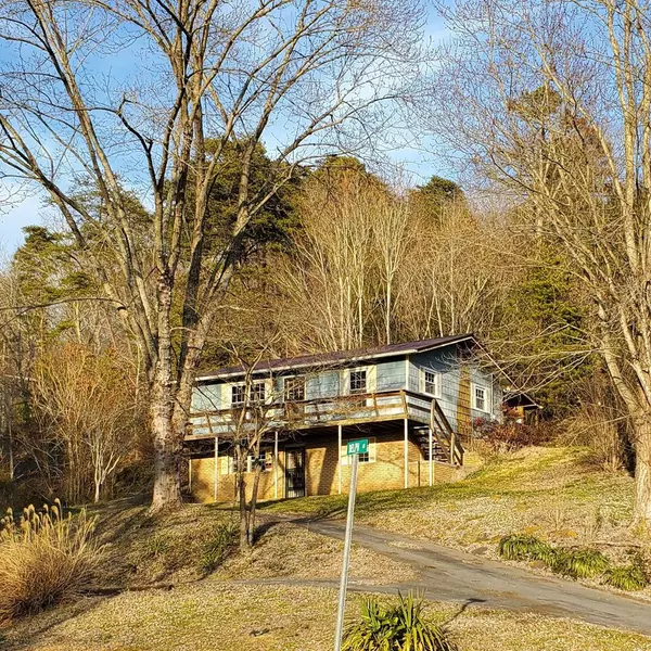 1006 County Line RD, Mooresburg, TN 37811