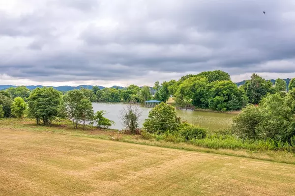 11004 Nautical PT, Mooresburg, TN 37811