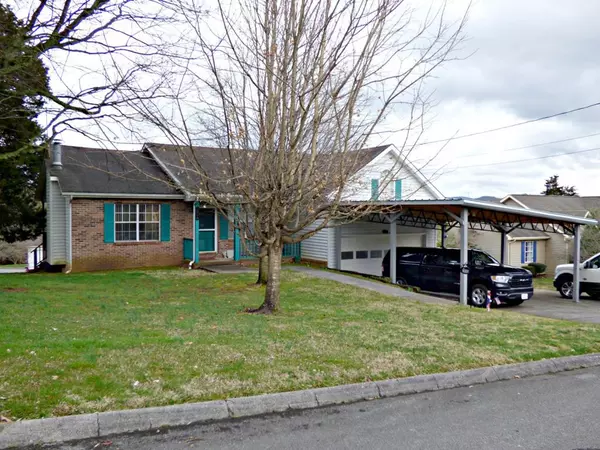 1217 Amber LN, Sevierville, TN 37862
