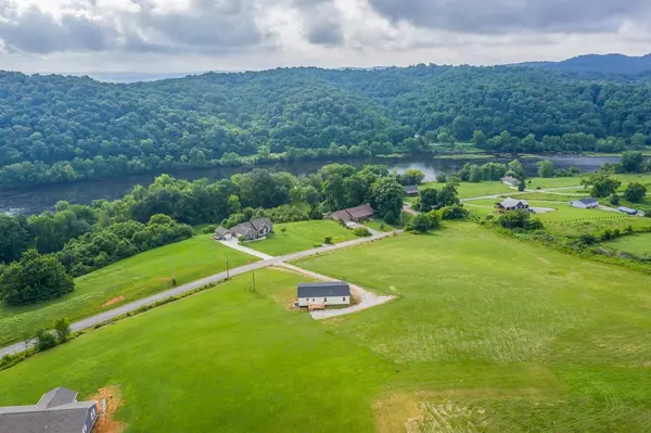 2045 Holston Shores DR, Rutledge, TN 37861