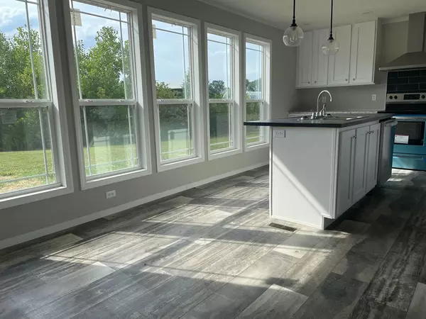 Morristown, TN 37814,1516 River PATH