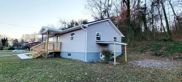 Parrottsville, TN 37843,1231 Highway 321