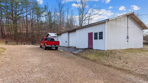 Rogersville, TN 37857,393 Hillcrest ST