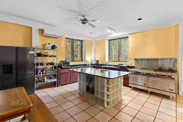 Thorn Hill, TN 37881,1650 Indian Creek RD