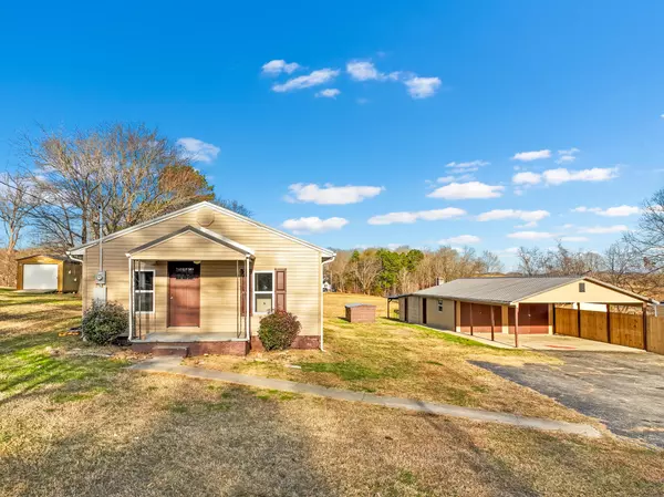 950 US-25 E E, White Pine, TN 37890