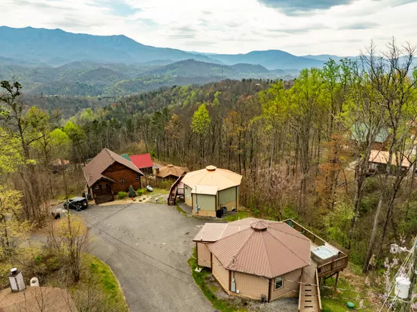 Gatlinburg, TN 37738,717 Valley View LN