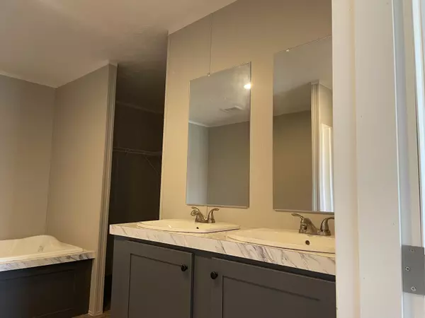 Strawberry Plains, TN 37871,4425 Anna Maria Ln