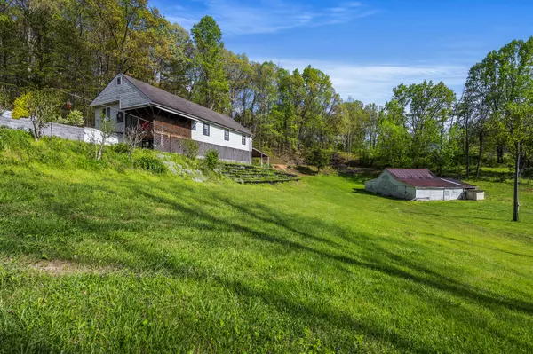 New Tazewell, TN 37825,120 Wilson LN