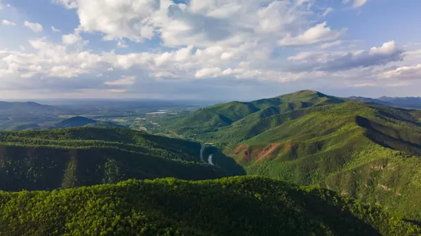 Hartford, TN 37753,3963 Off Lindsey Gap Rd