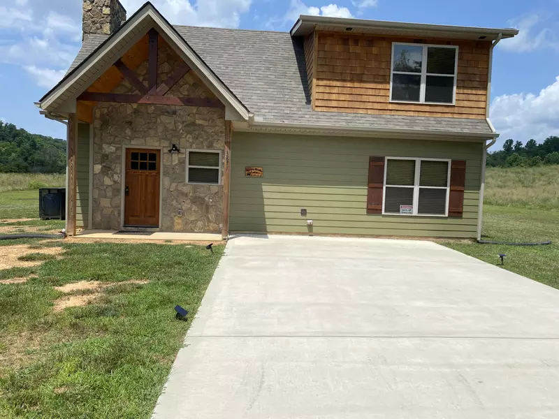 3871 Holders Grove RD, Cosby, TN 37722