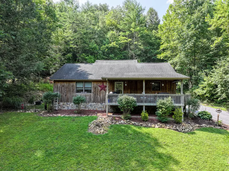 401 Scioto RD, Unicoi, TN 37692