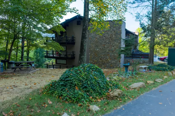 Sevierville, TN 37876,1081 Cove RD #634