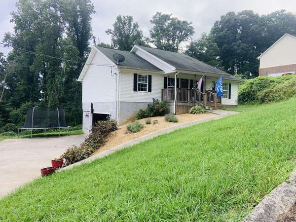 1295 Celeste AVE, Morristown, TN 37814