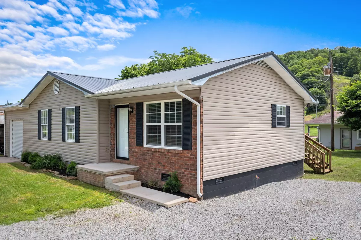 Sneedville, TN 37869,135 Wanola ST