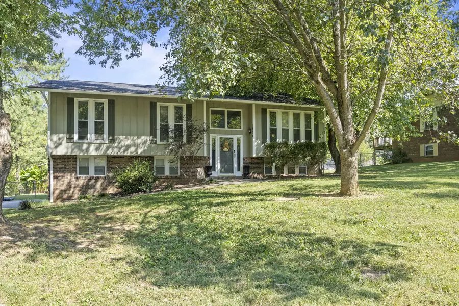 1874 Bluebird CIR, Morristown, TN 37814