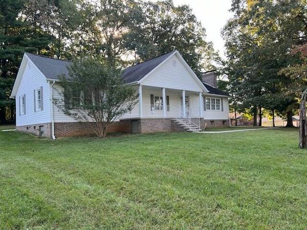 1060 State Street ST,  White Pine,  TN 37890