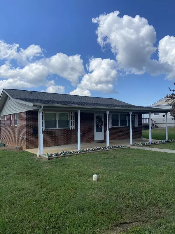 419 9th ST, Newport, TN 37821