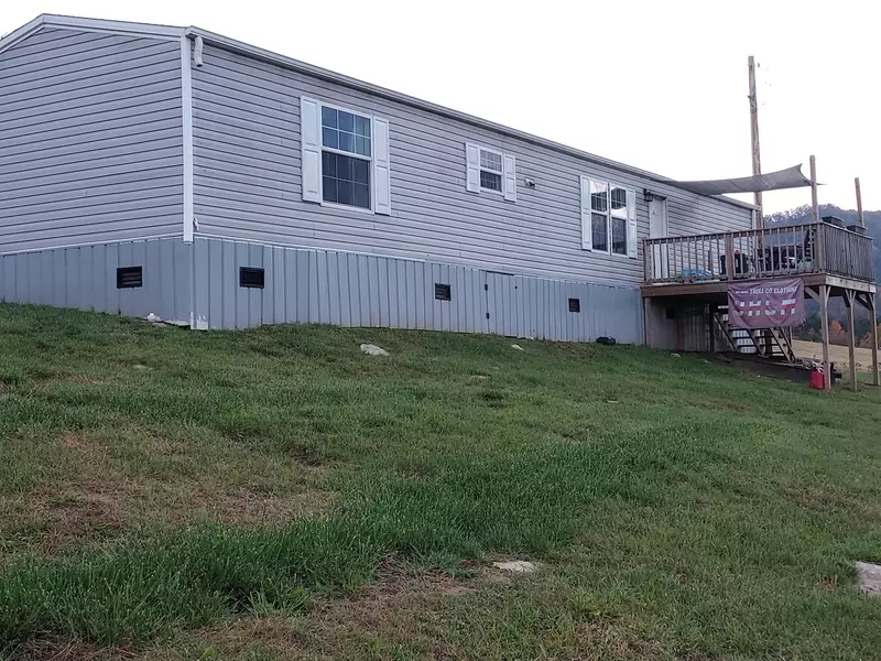 2495 Highway 131, Thorn Hill, TN 37881