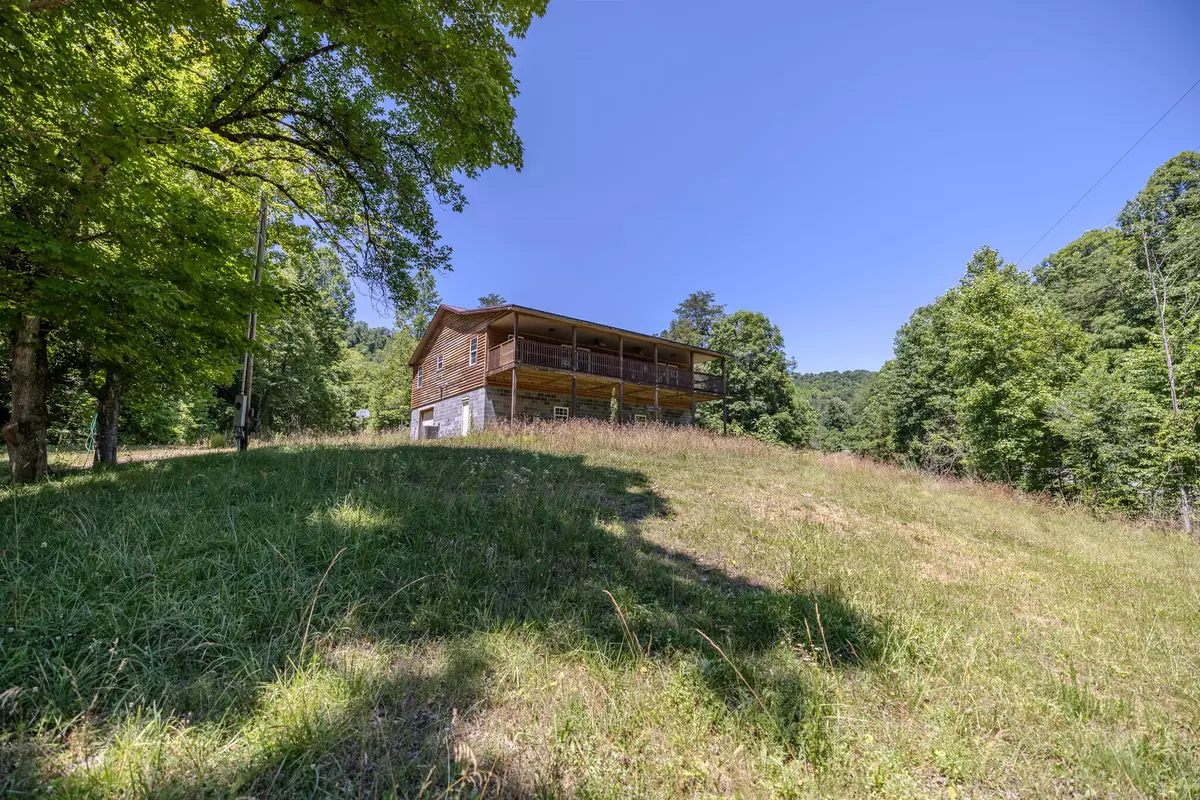 Tazewell, TN 37879,6656 Caney Valley RD