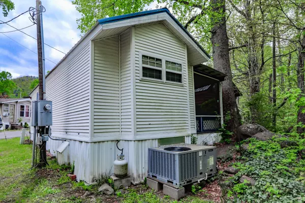 Cosby, TN 37722,5355 East Parkway Lot 56