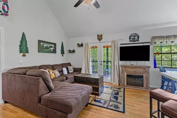 Gatlinburg, TN 37738,5014 Latta WAY