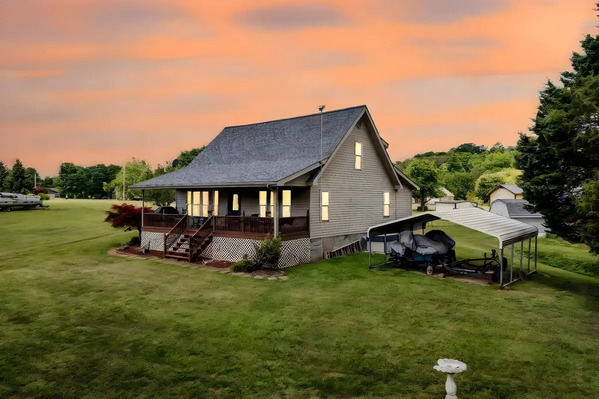 Bean Station, TN 37708,1199 Oak Grove RD