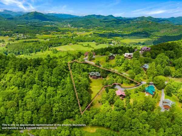 Sevierville, TN 37862,2414 Walnut Cove WAY
