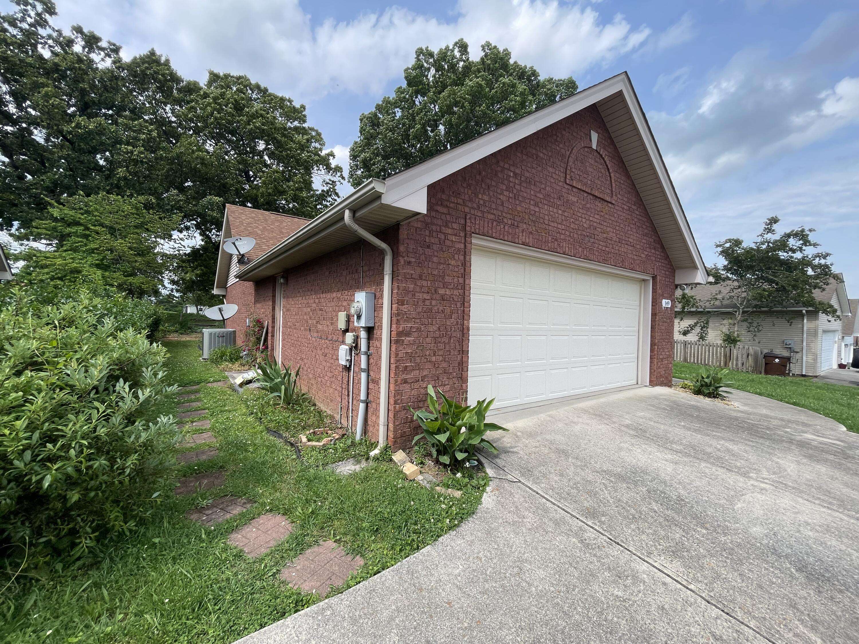 Jefferson City, TN 37760,149 Oakleaf CIR