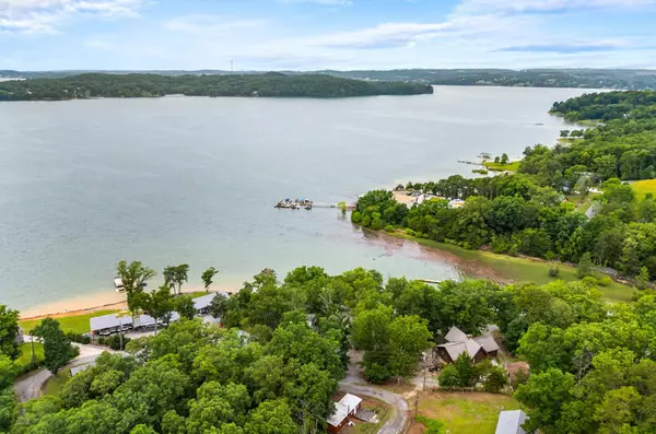 1370 Flat Woods RD, Dandridge, TN 37725