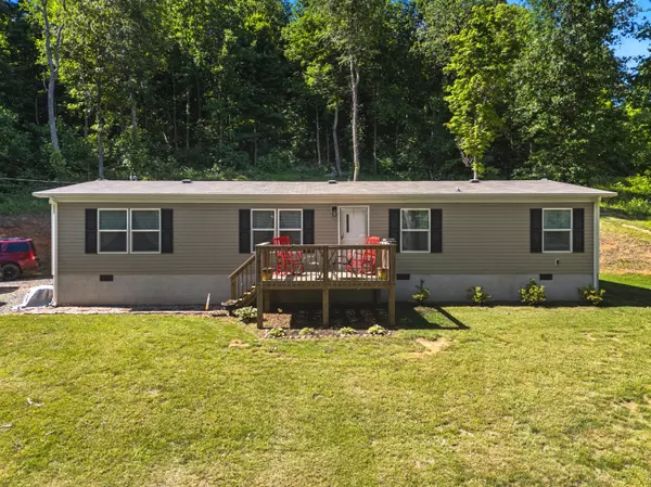 7812 Stagecoach RD, Whitesburg, TN 37891