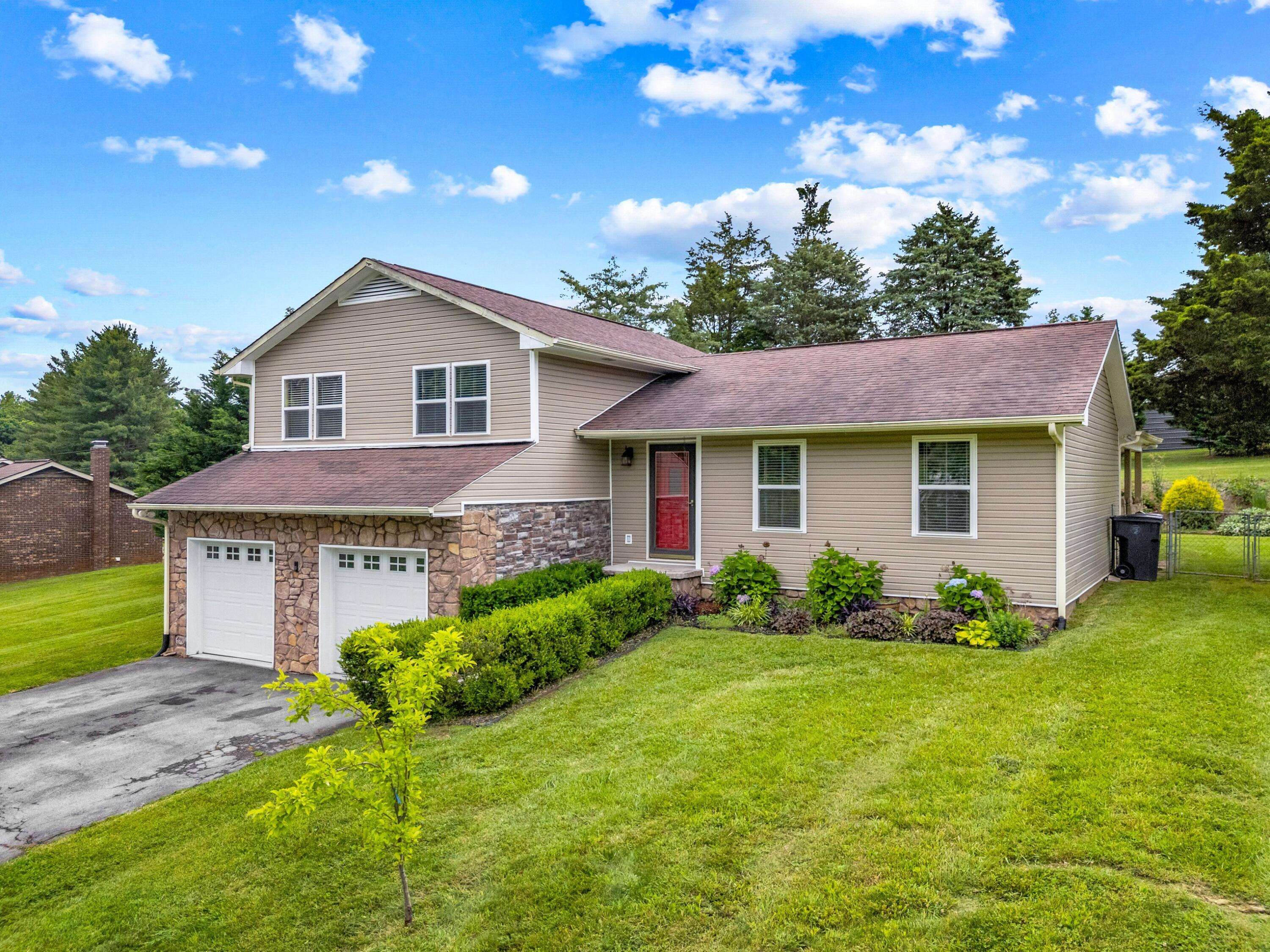 Morristown, TN 37814,5715 Academy DR