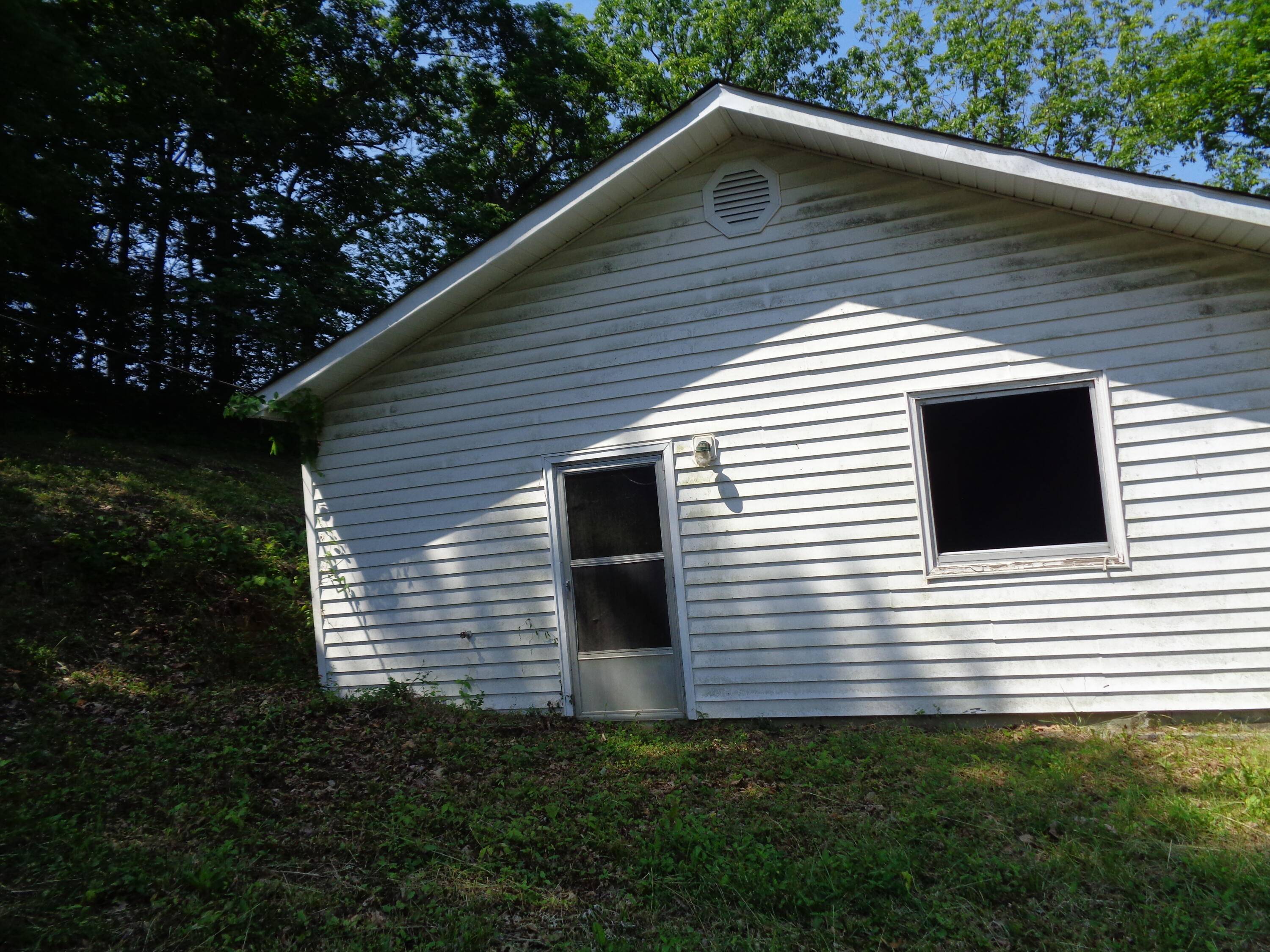 Thorn Hill, TN 37881,848 THORN HILL HWY 131