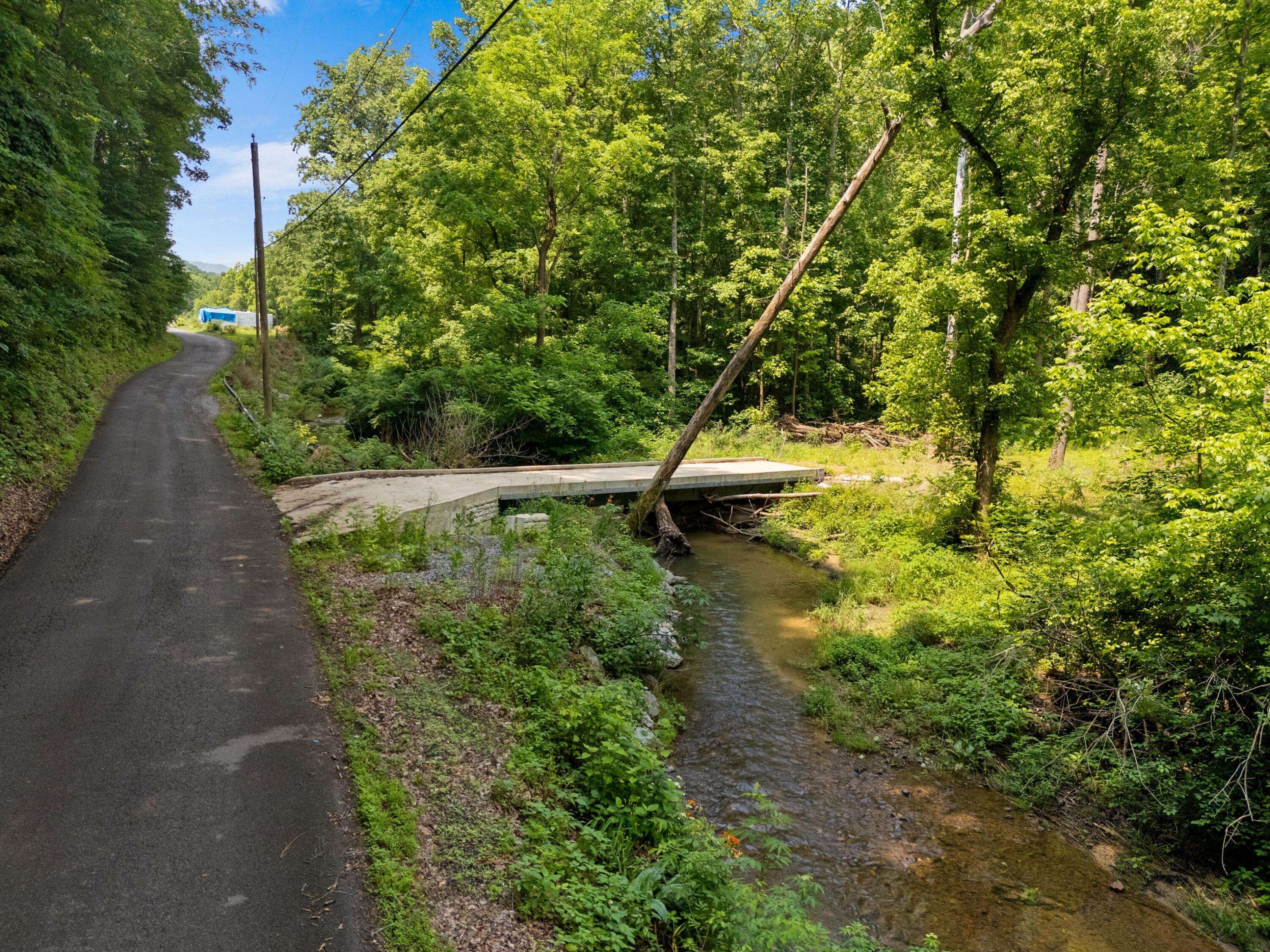 000 Long Creek RD, Del Rio, TN 37727