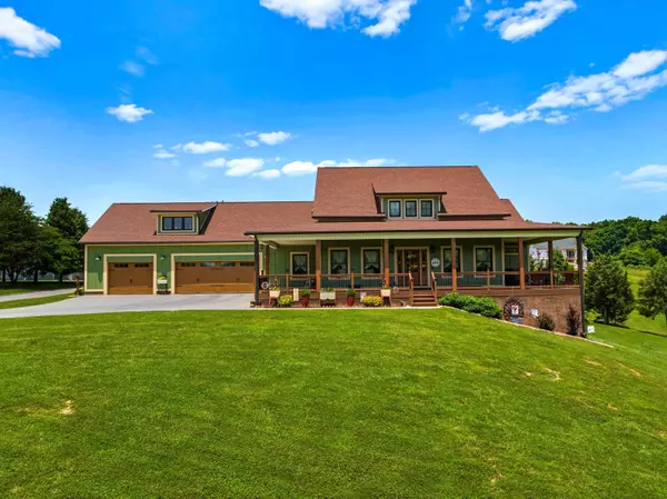 2545 Amanda LN, Sevierville, TN 37876